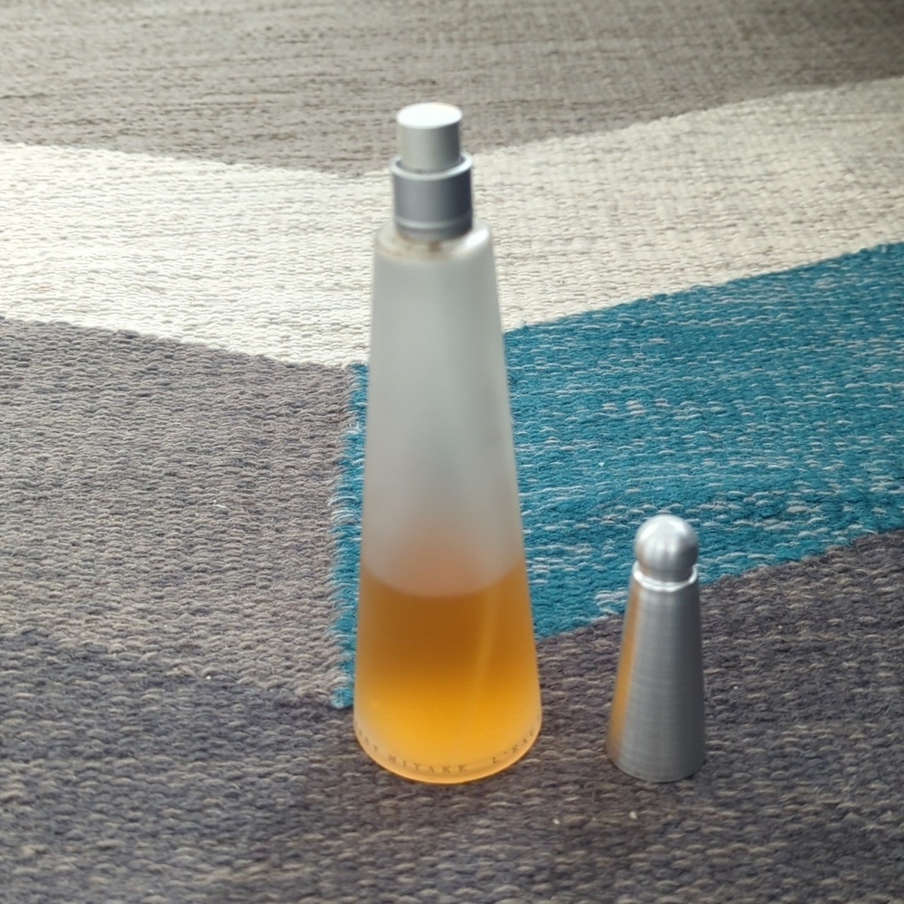 Issey Miyake Vintage L'Eau D'Issey spray perfume 100ml Bottle - Picture 4 of 4